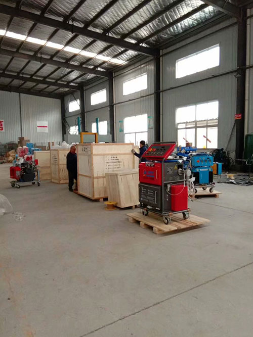 建材防腐的方法是什么? 聽(tīng)說(shuō)聚脲材料好像可以(圖1) 防腐保溫聚脲聚氨酯噴涂機(jī)設(shè)備