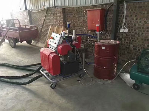 噴涂聚脲防腐施工哪個(gè)系列的噴涂機(jī)混合效果好(圖1) 防腐聚脲噴涂設(shè)備施工案例